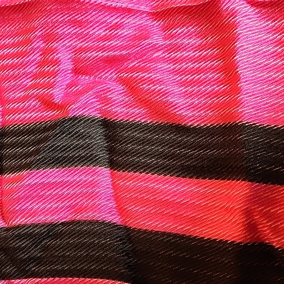 ⚡️5 For $10⚡️Perry Ellis and Adolpho vintage large (almost) square scarves - Picture 4 of 6